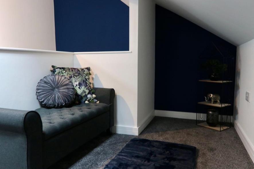 Boutique 5 Bed Home On Birdwell Road - Free Parking Sheffield Dış mekan fotoğraf